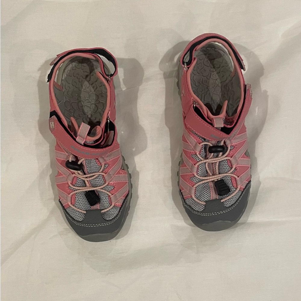Dream Pairs Pink and Gray Sport Sandals with Animal Design